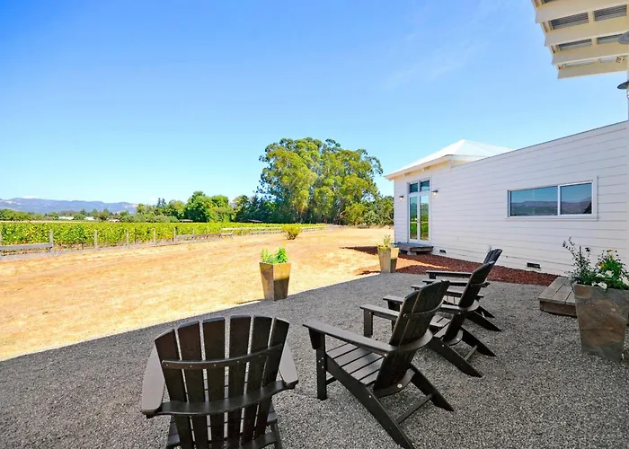 Sonoma-Napa Wine Country Retreat Surrounded By Vineyards, Views, & Privacy